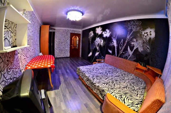 Кемерово: Vip Hotel - Kemerovo Sportivnaya 38