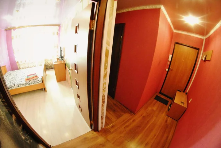 Кемерово: Vip Hotel - Kemerovo Sportivnaya 38