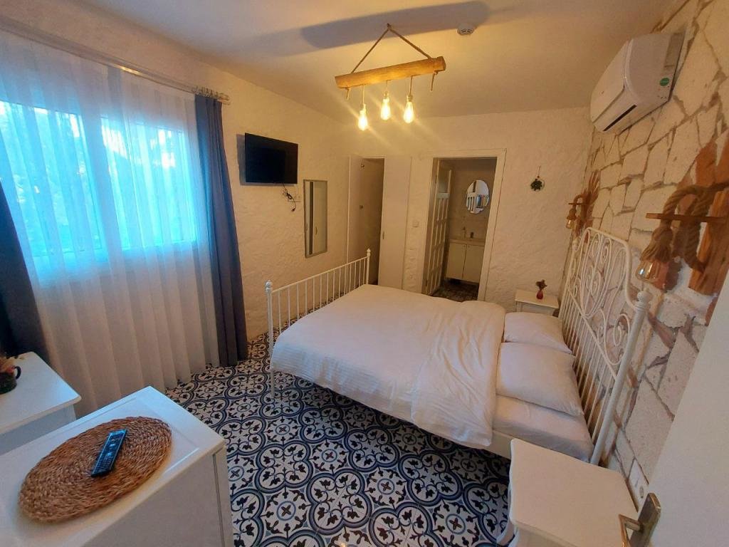 Чешме: Badem Ici Alacati
