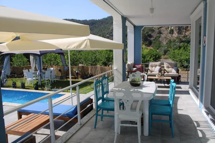 Дальян: Villa Dionyssos