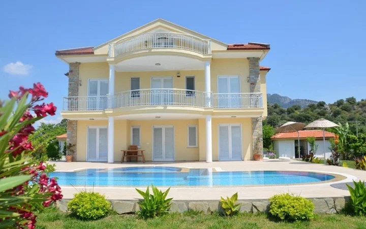 Дальян: Villa Begonvil