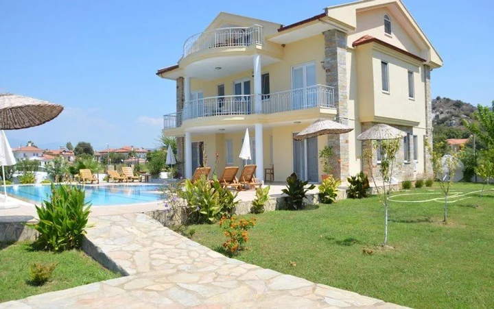 Дальян: Villa Begonvil