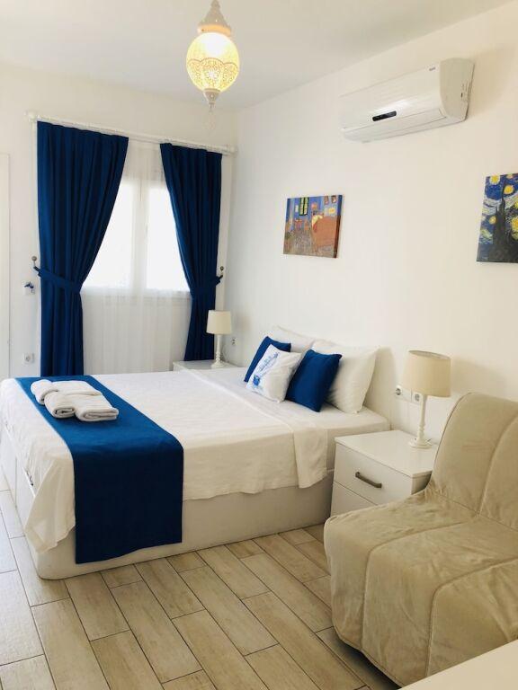 Бодрум: White and Blue Bodrum