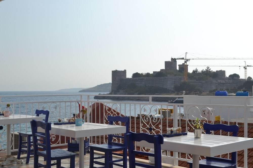 Бодрум: White and Blue Bodrum