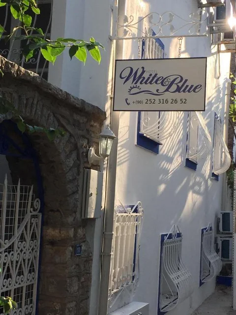Бодрум: White and Blue Bodrum