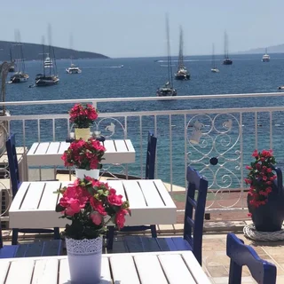 Бодрум: White and Blue Bodrum