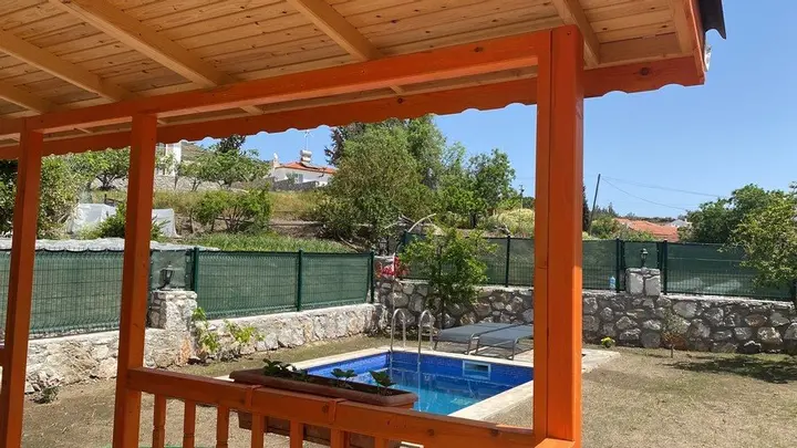 Датча: Villa Back Garden