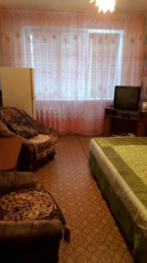 Кемерово: Apartment on Stroiteley 19