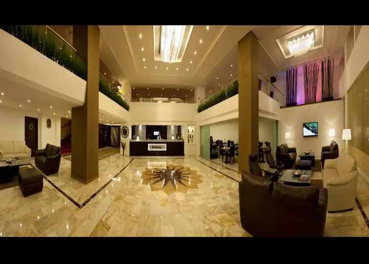 Измир: Susuzlu Atlantis Hotel