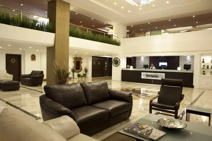 Измир: Susuzlu Atlantis Hotel