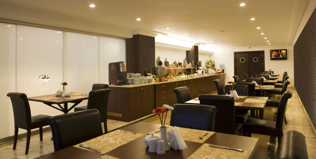 Измир: Susuzlu Atlantis Hotel