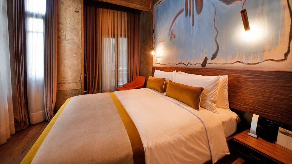 Стамбул: The Public Hotel