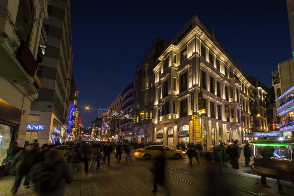 Стамбул: The Public Hotel