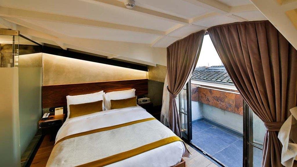 Стамбул: The Public Hotel