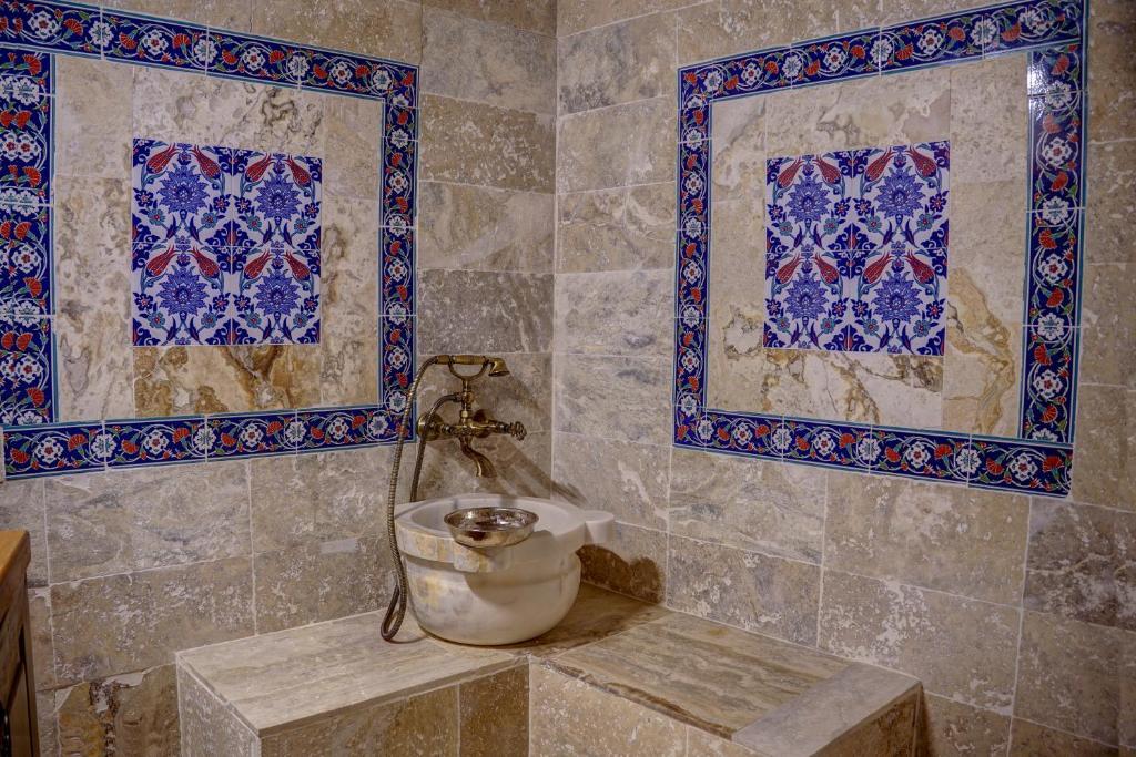 Невшехир: Aşk-ı Nare Cave Hotel Swimming Pool & SPA