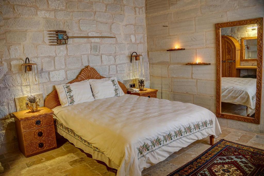 Невшехир: Aşk-ı Nare Cave Hotel Swimming Pool & SPA