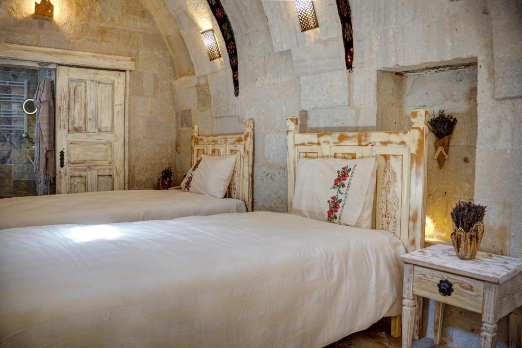 Невшехир: Aşk-ı Nare Cave Hotel Swimming Pool & SPA