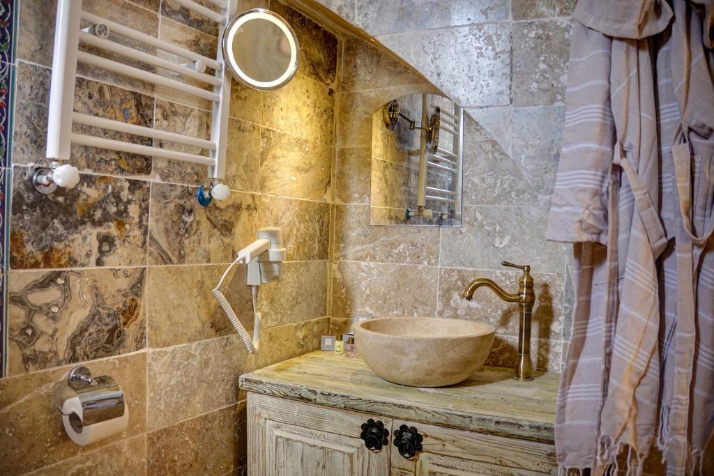 Невшехир: Aşk-ı Nare Cave Hotel Swimming Pool & SPA