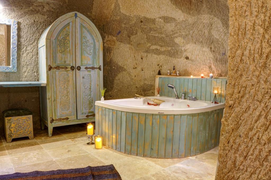 Невшехир: Aşk-ı Nare Cave Hotel Swimming Pool & SPA
