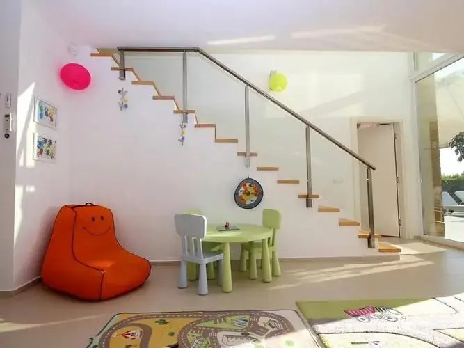 Тургутрейс: Villa Beaton