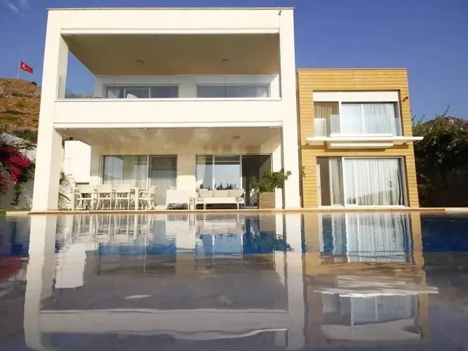 Тургутрейс: Villa Beaton