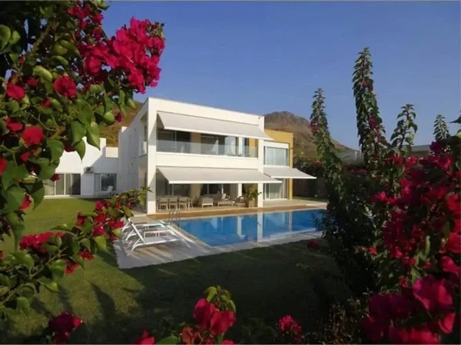 Тургутрейс: Villa Beaton
