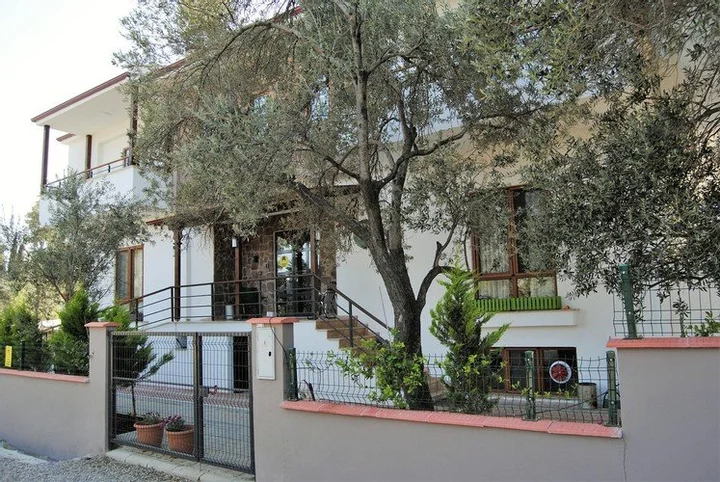 Эдремит: Beyaz Konak Gure Butik Otel