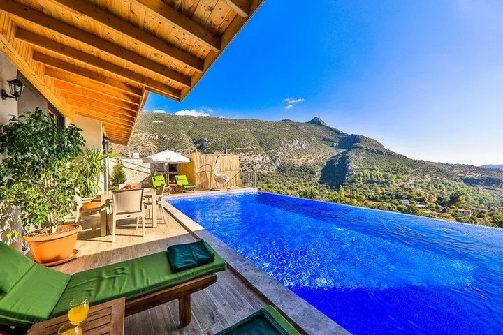 Исламлар: Villa Tas
