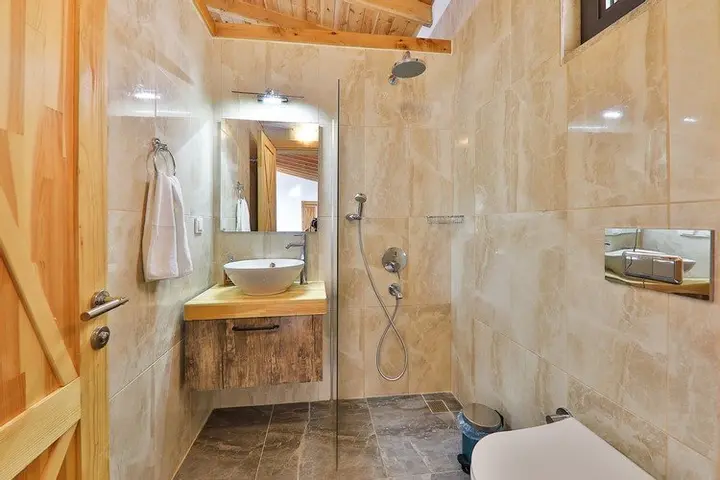 Исламлар: Villa Tas