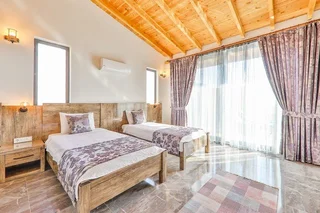 Исламлар: Villa Tas