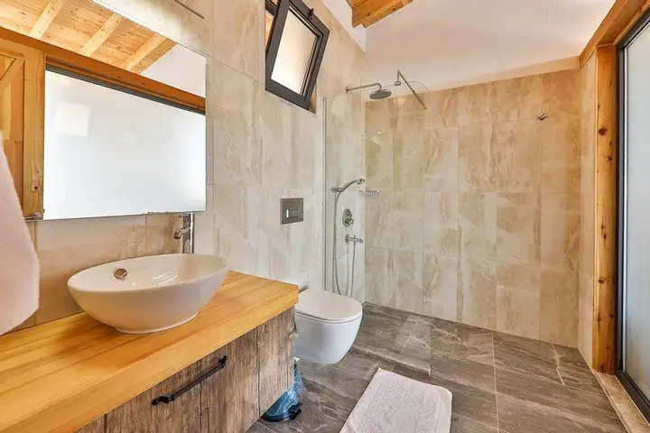 Исламлар: Villa Tas