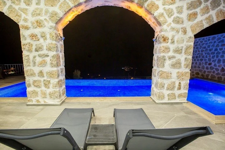 Исламлар: Villa Beyaz 8