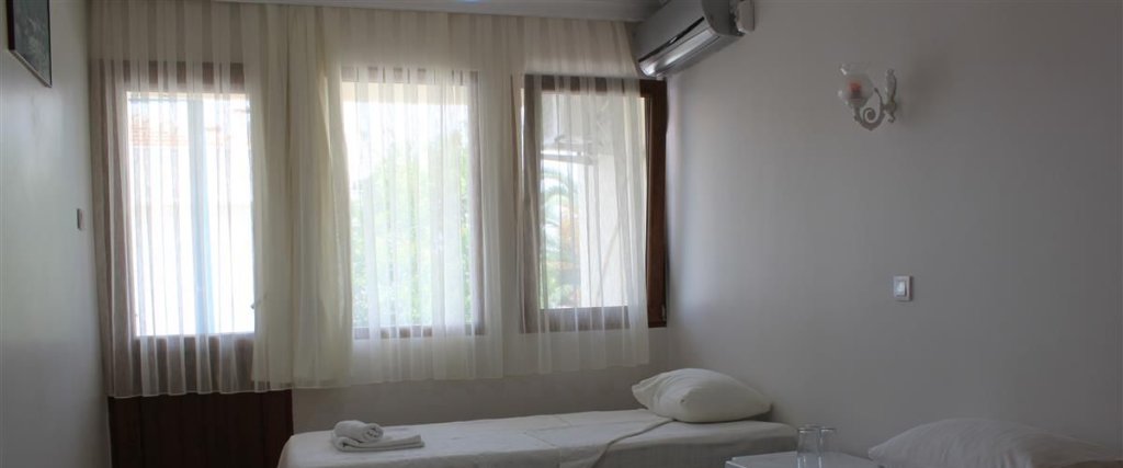 Дикили: Altin Otel Ayvalik