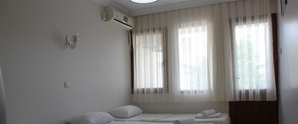 Дикили: Altin Otel Ayvalik