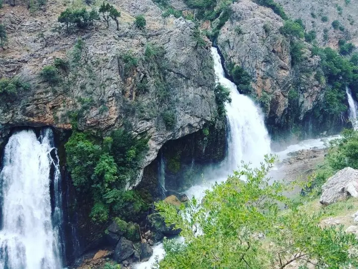 Kapuzbaşı Şelalesi Baştürk dinlenme tesisleri — фото 4