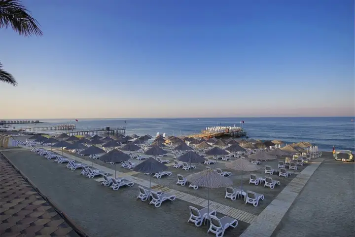 Quattro Beach Spa & Resort Hotel — фото 6