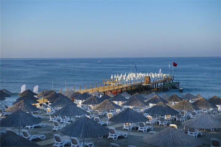 Quattro Beach Spa & Resort Hotel — фото 3