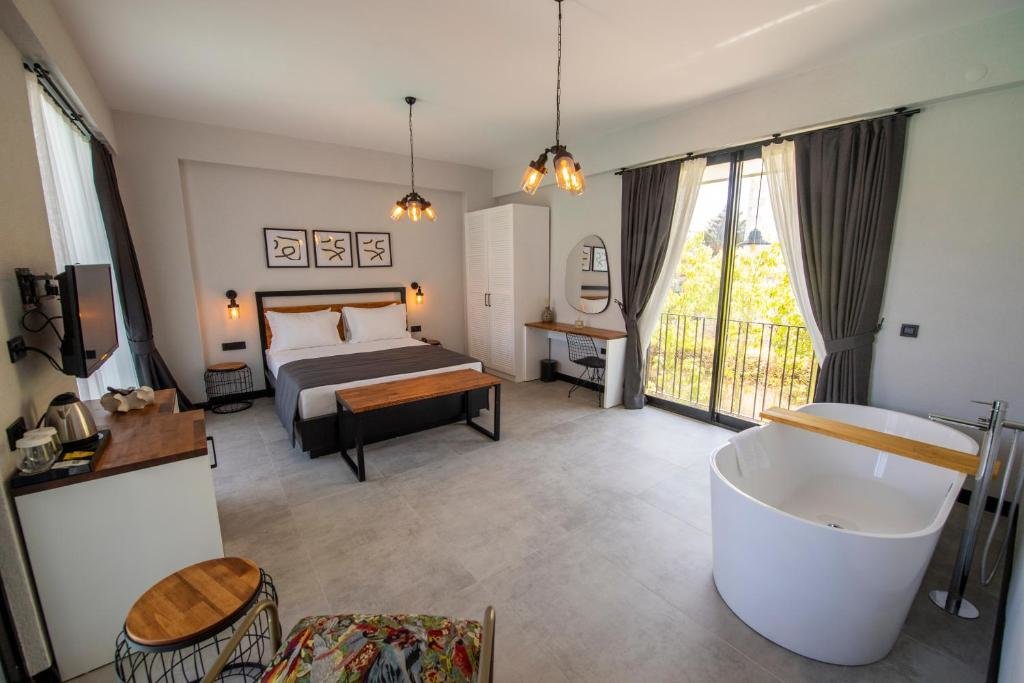 Чешме: Primus Otel