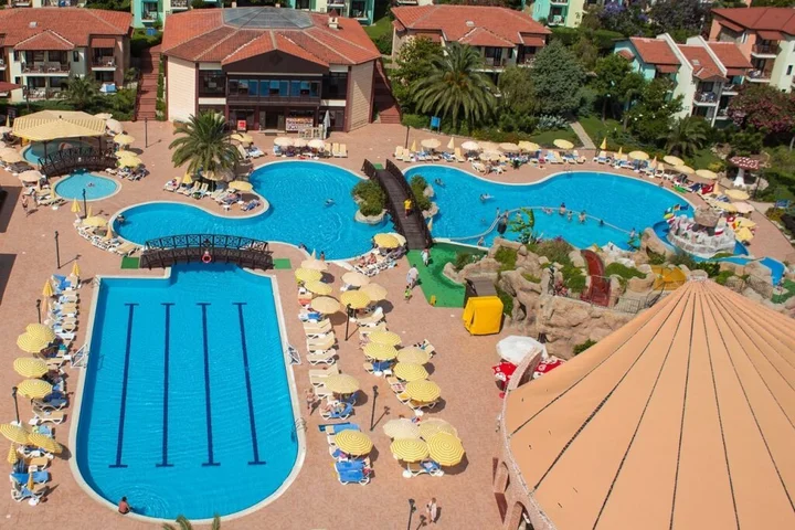 Окурджалар: Gypsophila Holiday Village