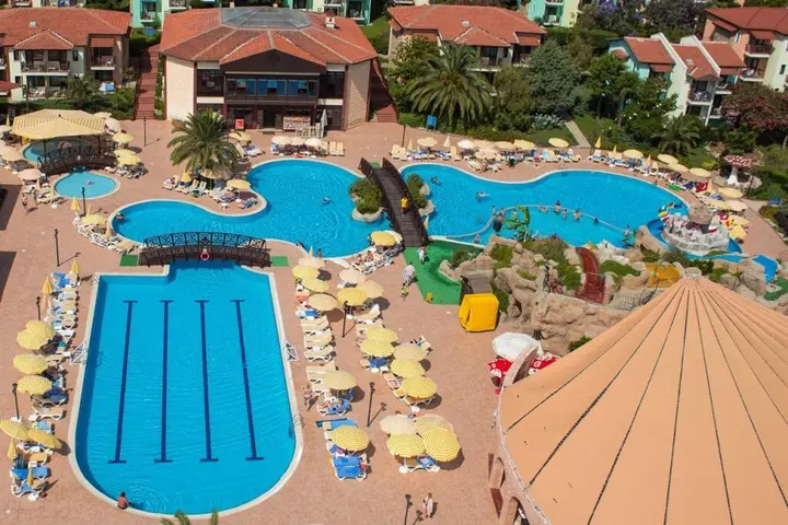 Окурджалар: Gypsophila Holiday Village