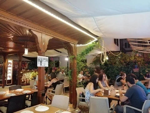 Акьяка: Anayurt Oteli