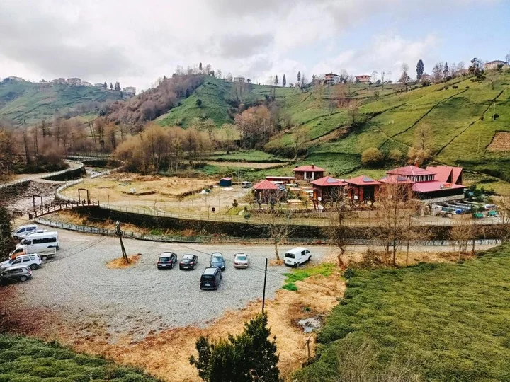 Чамлыхемшин: Mcora Tatil Koyu