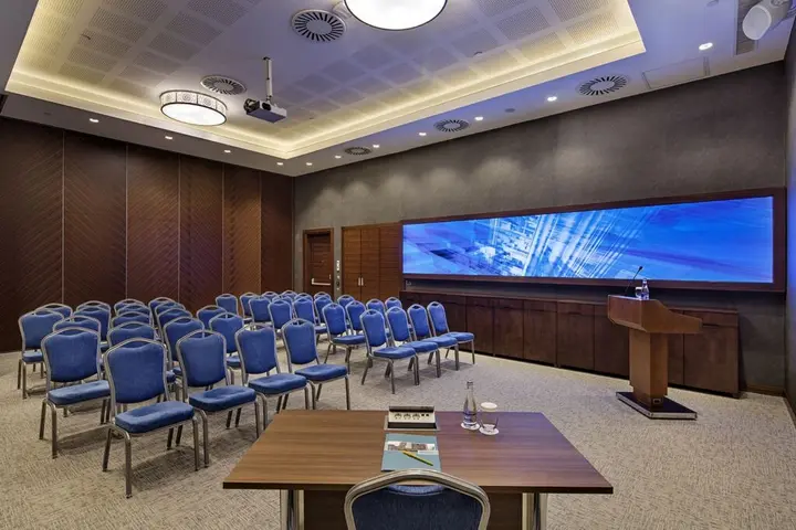 Измир: Hilton Garden Inn Izmir Bayrakli