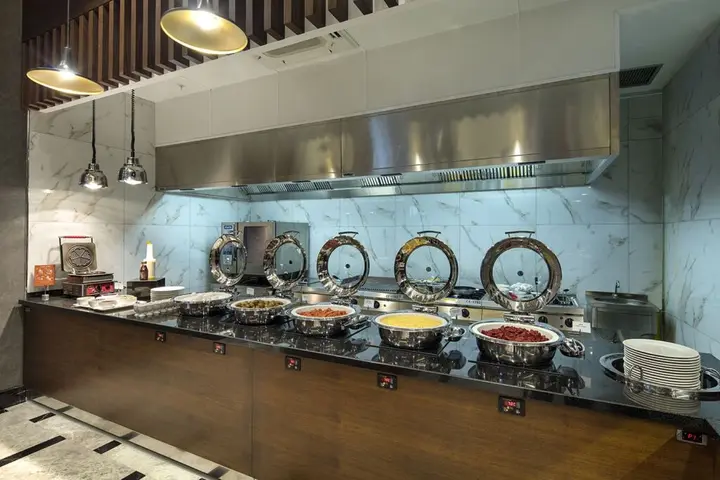 Измир: Hilton Garden Inn Izmir Bayrakli