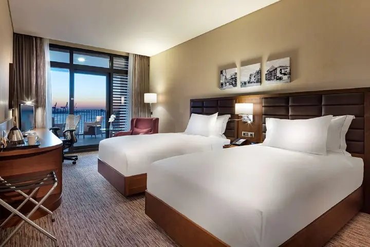 Измир: Hilton Garden Inn Izmir Bayrakli