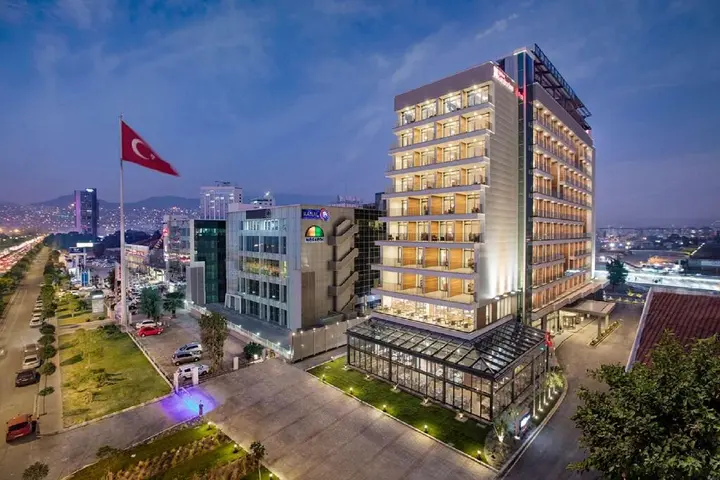 Измир: Hilton Garden Inn Izmir Bayrakli