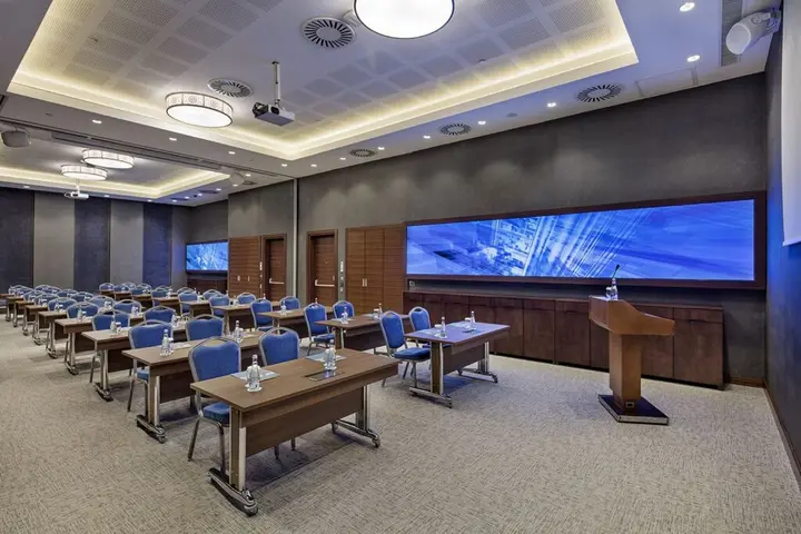 Измир: Hilton Garden Inn Izmir Bayrakli
