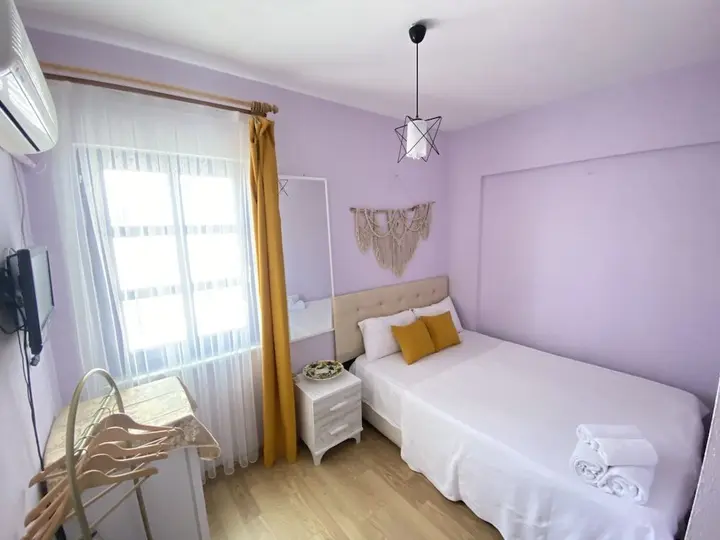 Бозджаада: Eylem Dinlenti Evi