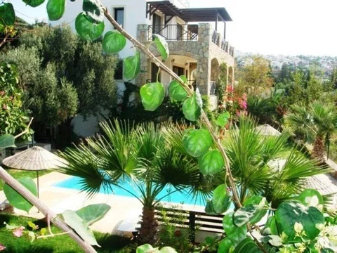 Битез: Villa Silver