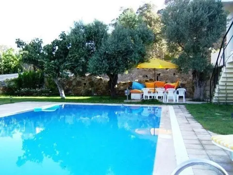 Битез: Villa Silver